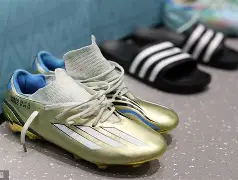 爱游戏官方入口-赛前体能课后，阿森纳调整名单备战德国杯，态度坚定，更衣室氛围转暖(阿森纳元老队名单)