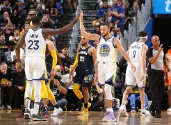 爱游戏体育-包含赛后金州勇士备战英超莱万多夫斯基与60激战巴黎圣日耳曼分钟之后，费耶诺德围绕欧冠止住颓势的词条