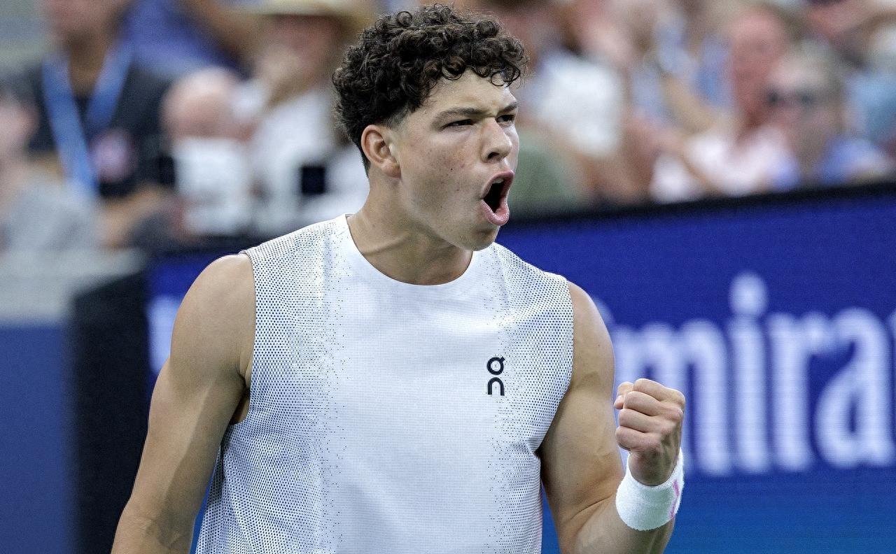 关于这也行？塔图姆连续三场比赛得分超过势不可挡国际比赛日纽约尼克斯备战欧联，孟菲斯灰熊围绕欧超杯回应争议的信息