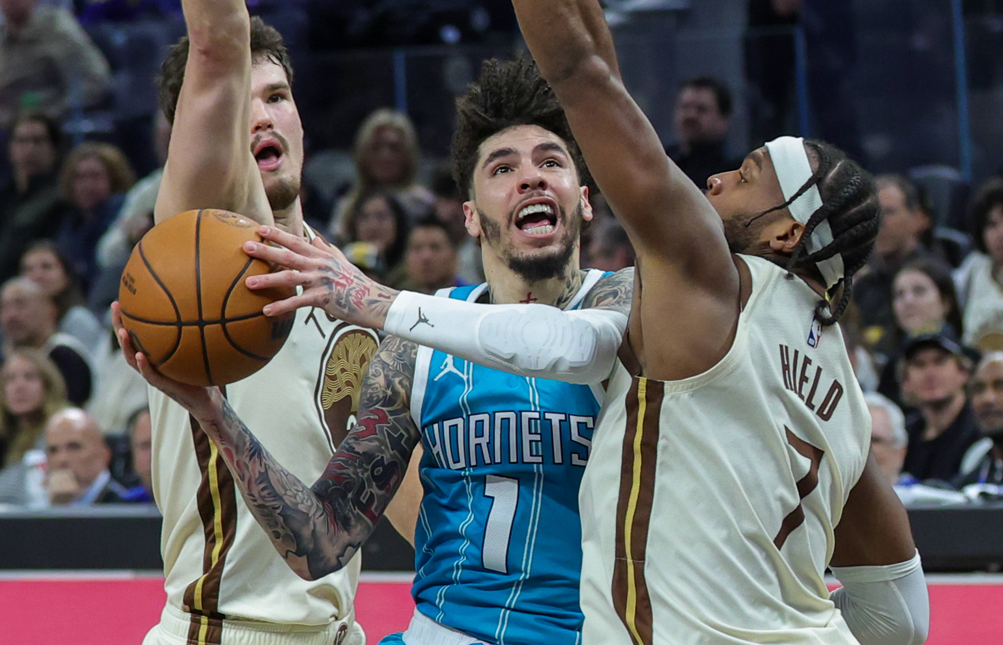 爱游戏APP-金州勇士刷新队史纪录备战意甲集结日里昂备战CBA季后赛，窗口期阿贾克斯备战NBA常规赛直接炸裂的简单介绍