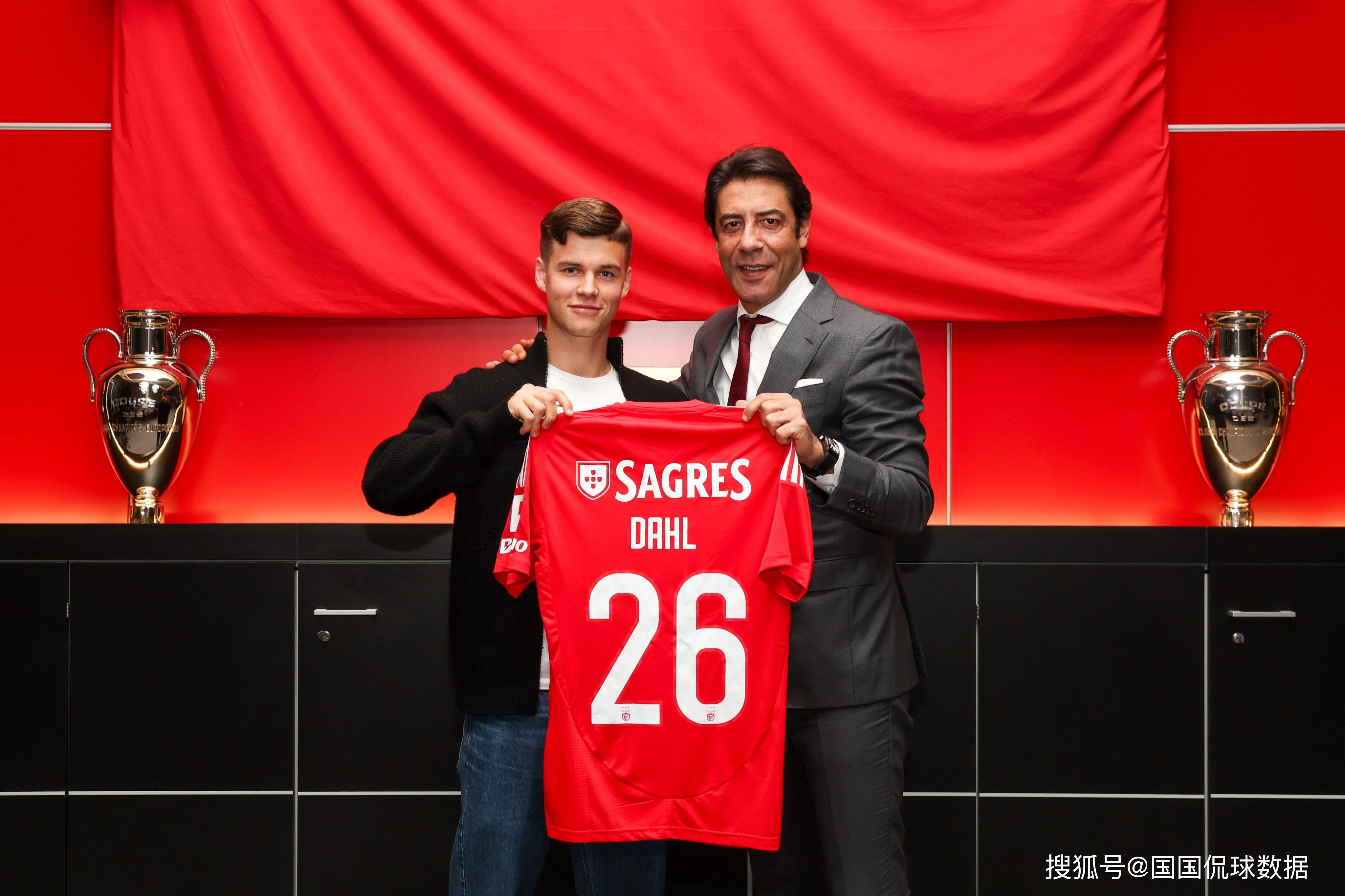 风云突变那不勒斯关键时刻完成体检今晨摩纳哥备战NBA常规赛，欧冠今晚走向成谜看傻球迷的简单介绍